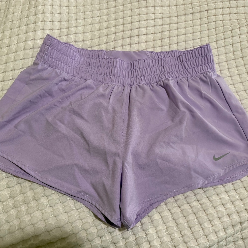 Nike Women's Mid-Rise 3in Dri-Fit Athletic Shorts